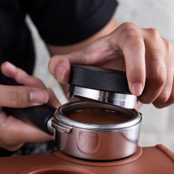 Distribuidor de Café 4 Hojas 58mm con Cesta Ciega